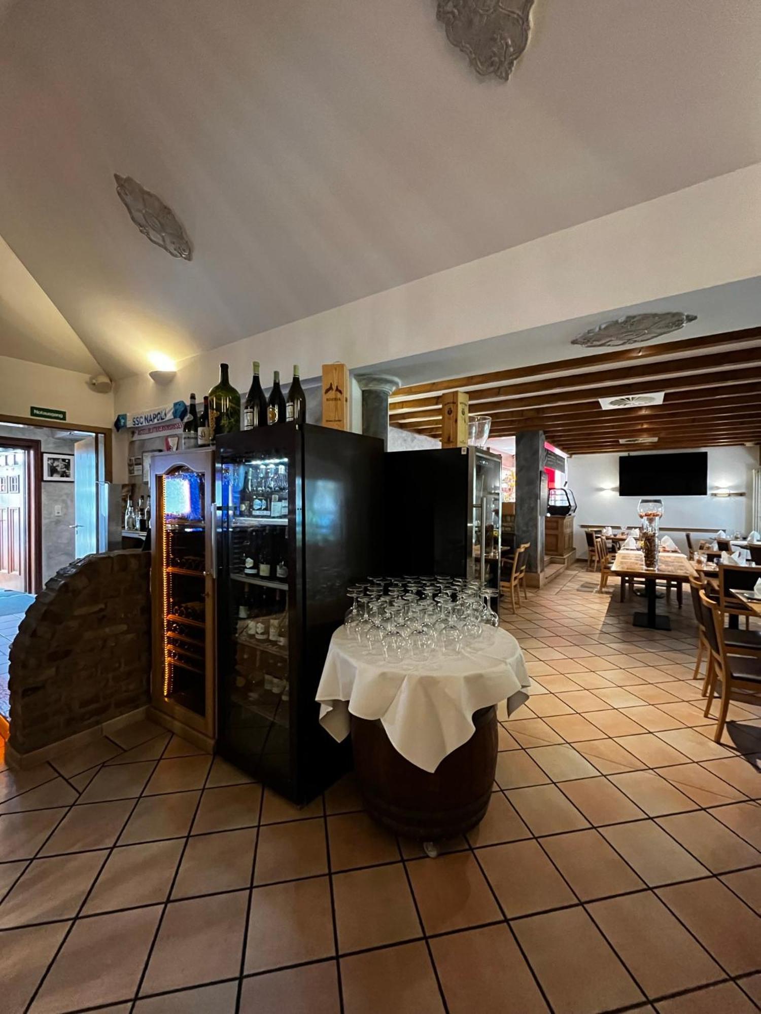 Osteria-Hotel-Centovini Кёльн Экстерьер фото
